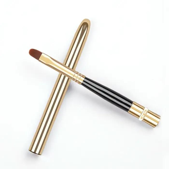 Pinceau de maquillage portable avec capuchon de protection, stylo à lèvres, manche en métal, brillan