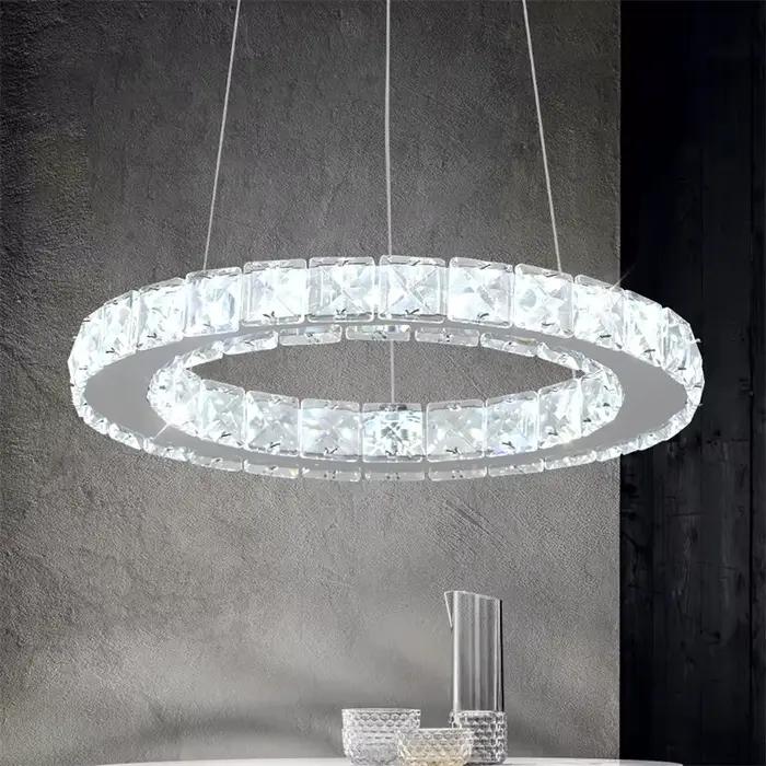 Plafonnier LED suspendu au design nordique moderne