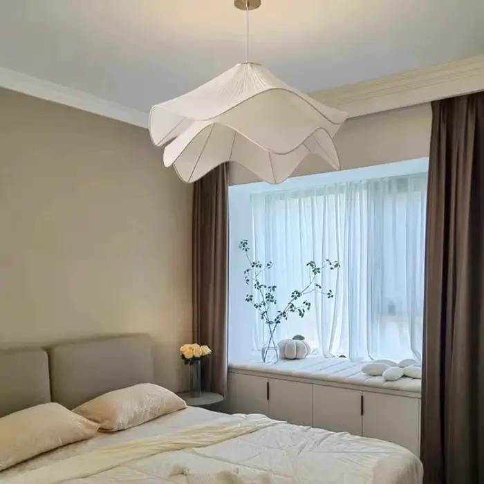 Lampe à suspension LED nordique tissu blanc élégante pour salon chambre restaurant et autres espaces intérieurs minimalistes