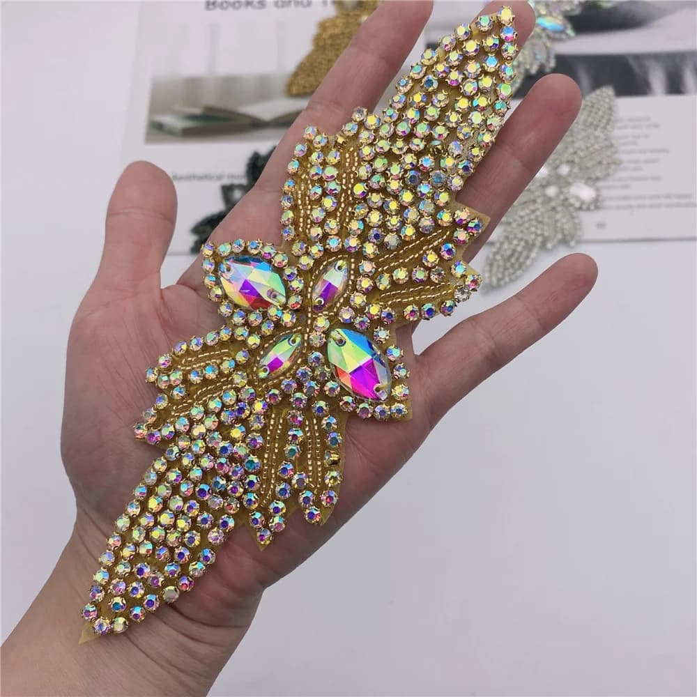Strass perlés en cristal faits à la main pour la décoration, appliques au fer sur les patients, robe