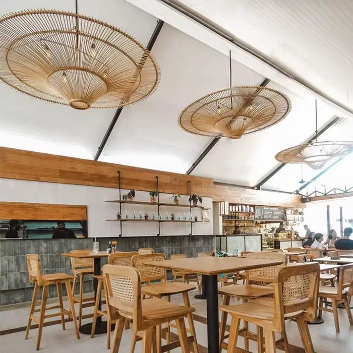 Plafonnier Suspendu en Rotin Fait à la Main, Luminaire Décoratif d'Nik, Idéal pour un Salon, un Rest