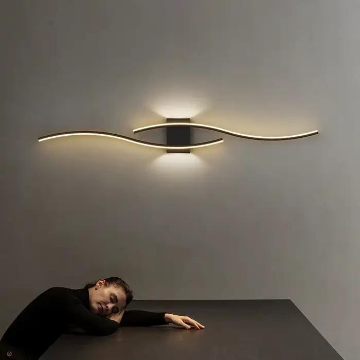 Applique Murale LED au Design Artistique Moderne, Luminaire Décoratif d'Nik, Idéal pour un Salon, une Chambre à Coucher, des Escaliers