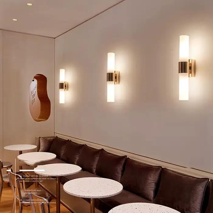 Applique murale LED en acrylique au design moderne