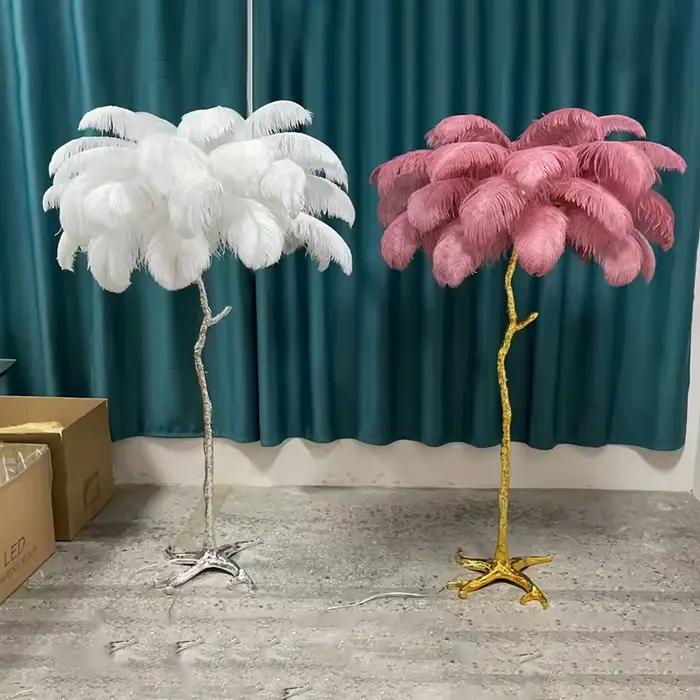 Lampadaire LED en plumes d'autruche design moderne pour salon chambre à coucher et coin canapé avec abat-jour en ostrich feathers occasion spéciale